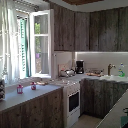 Christos House * Karia (Lefkada)