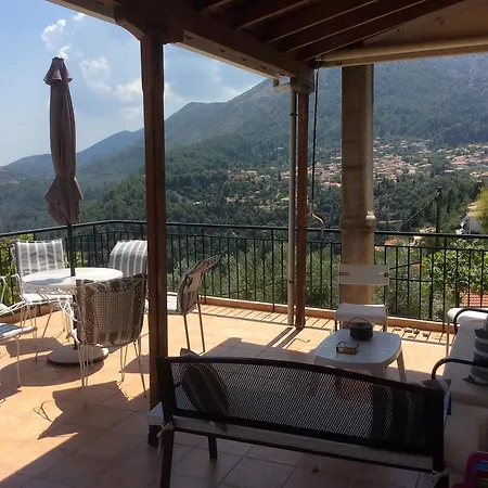 Holiday home Christos House